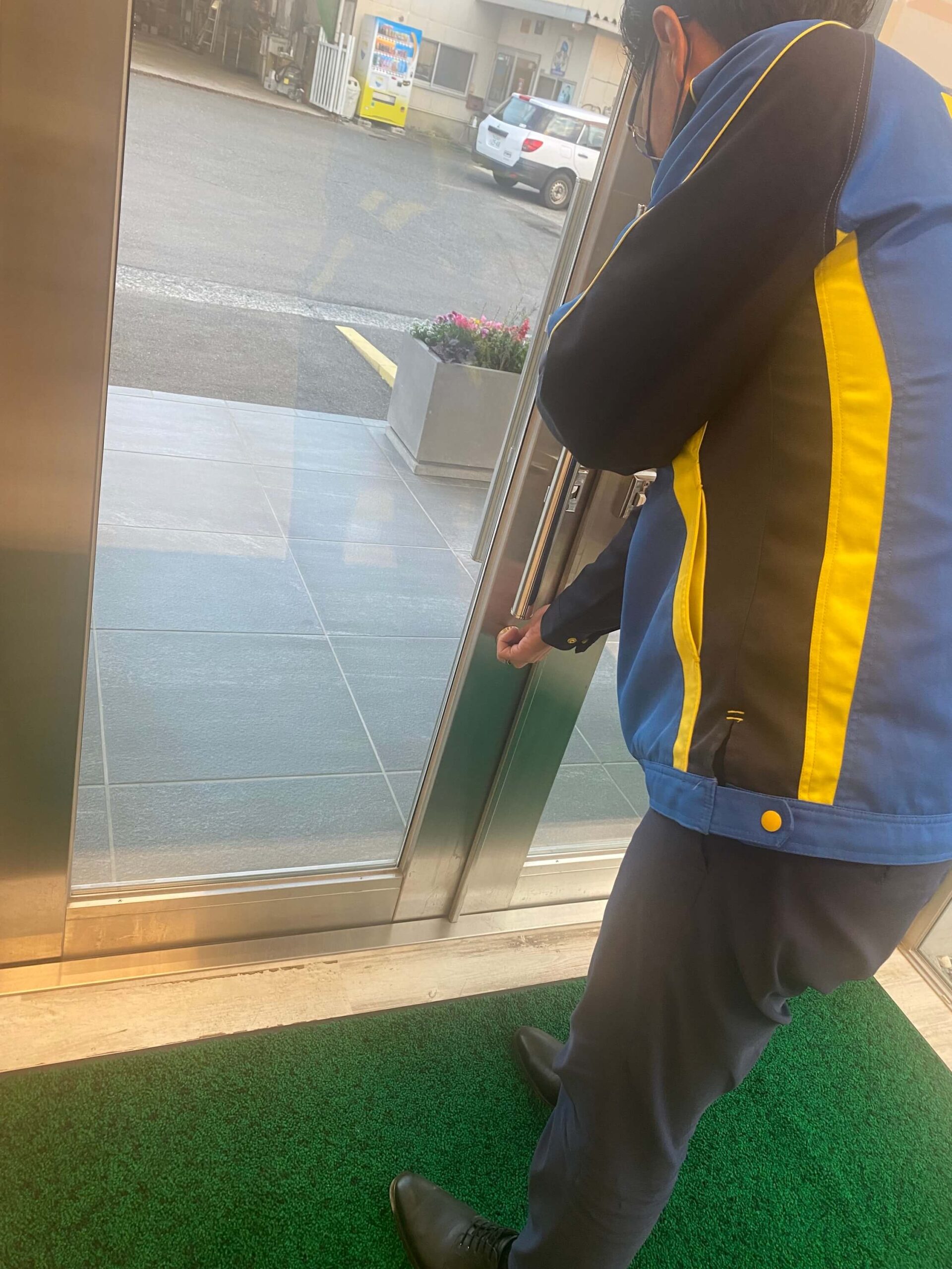 現場戸締りの写真