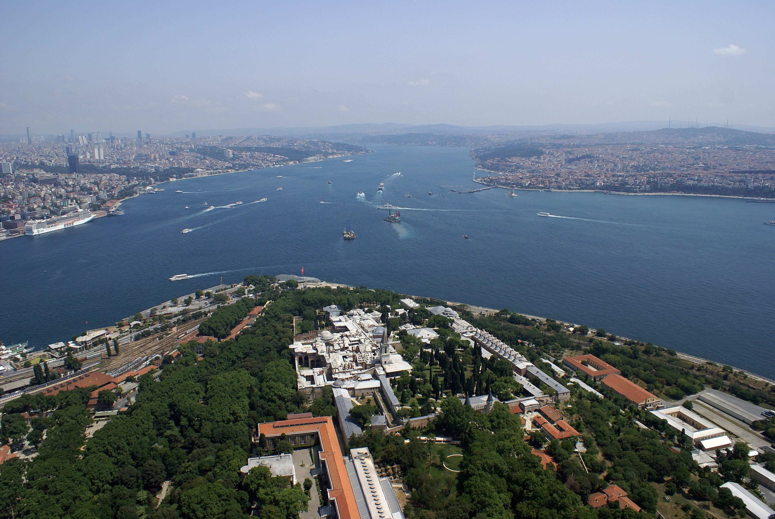 ボスポラス海峡沈埋トンネル建設(トルコ)の写真