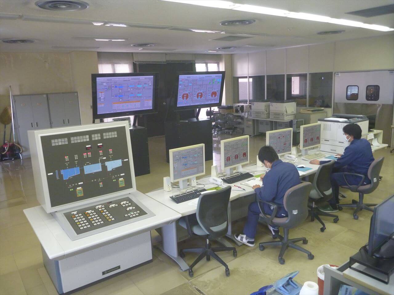 下水道浄化センター 運転管理業務委託 中央制御室運転管理作業の写真
