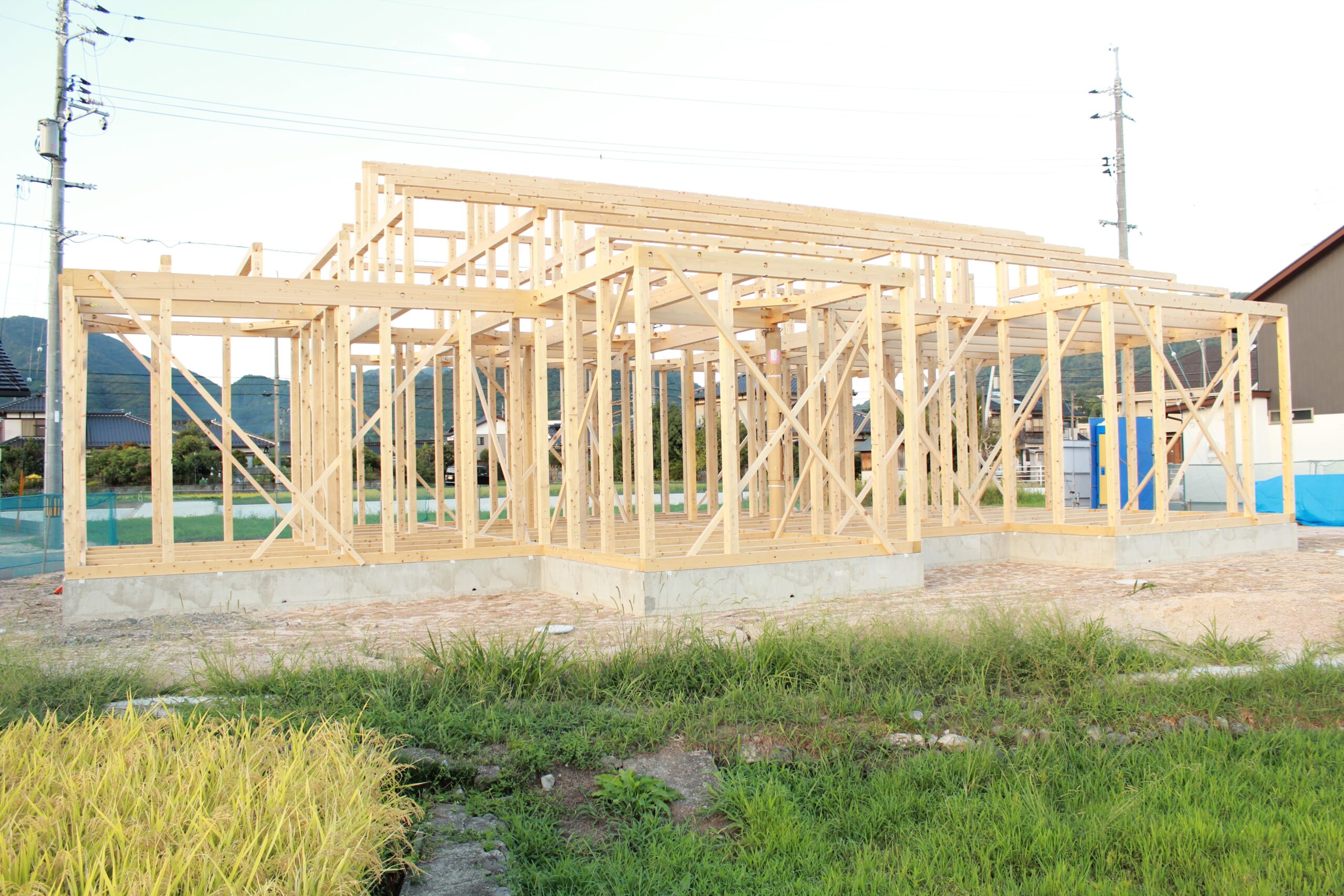 構造材垂直確認後 完全固定の写真