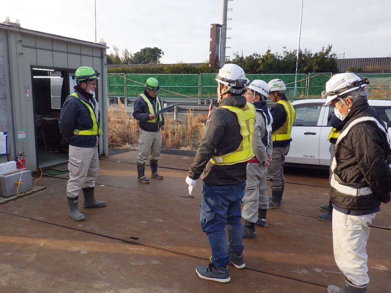 ラジオ体操、安全朝礼の写真