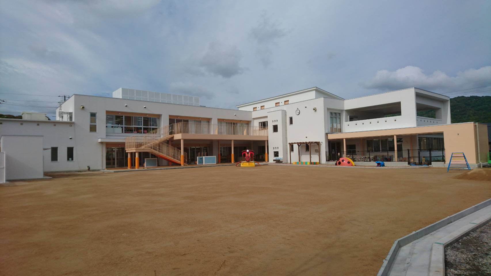 小郡上郷保育園の写真