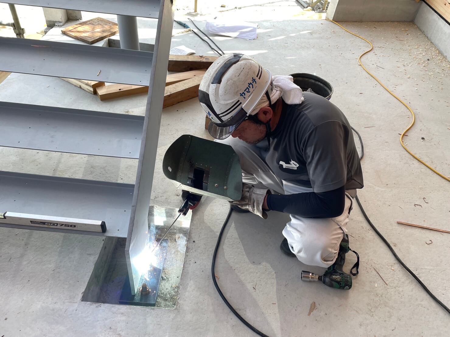 鉄工部作業員の写真