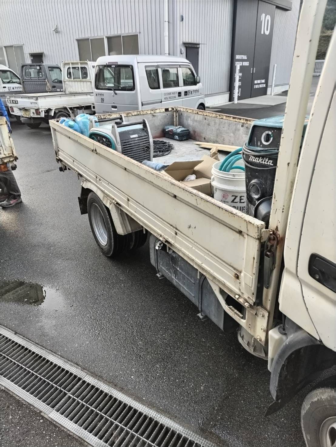 準備・資材積込みの写真