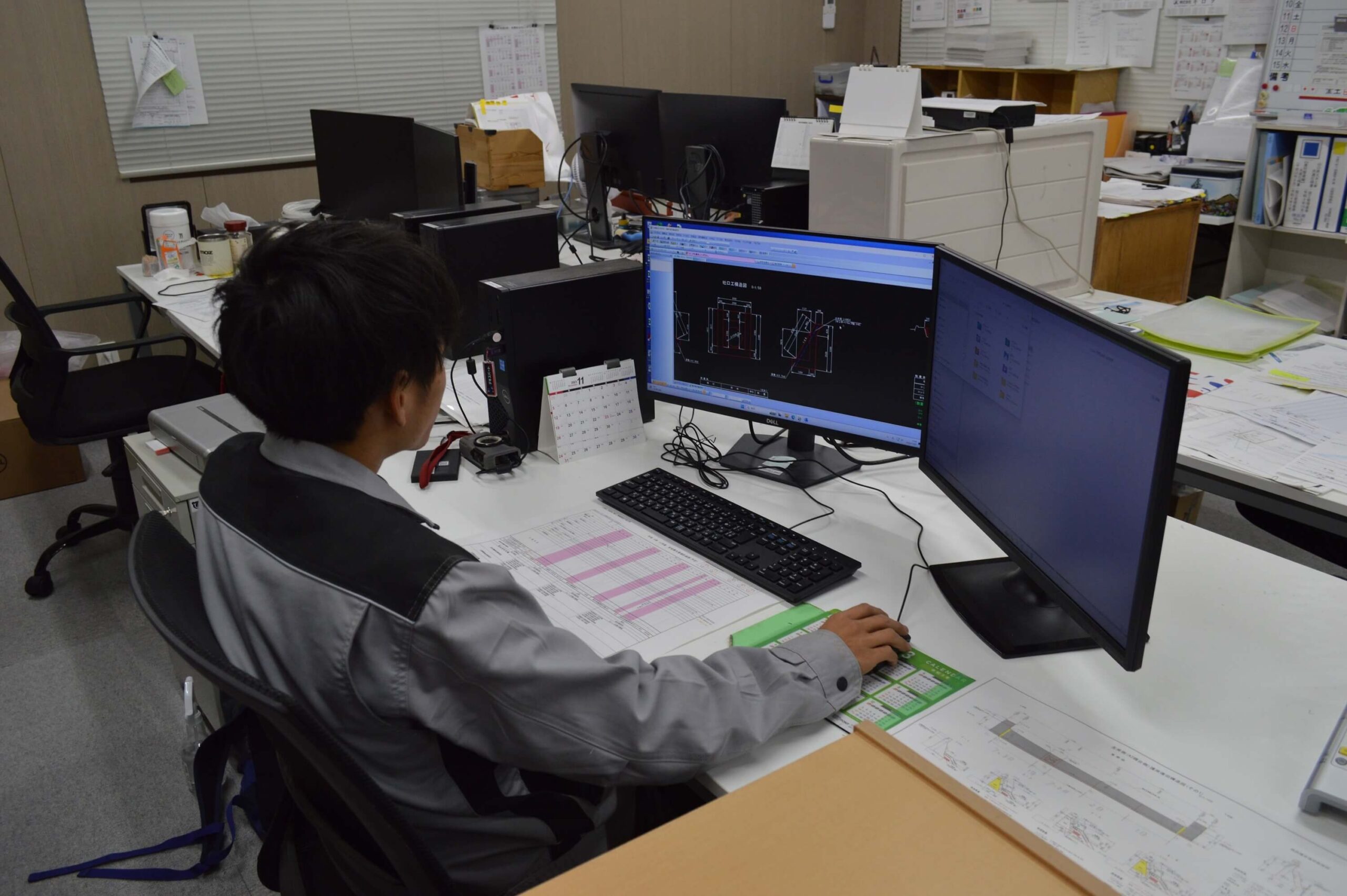 デスクワークの写真