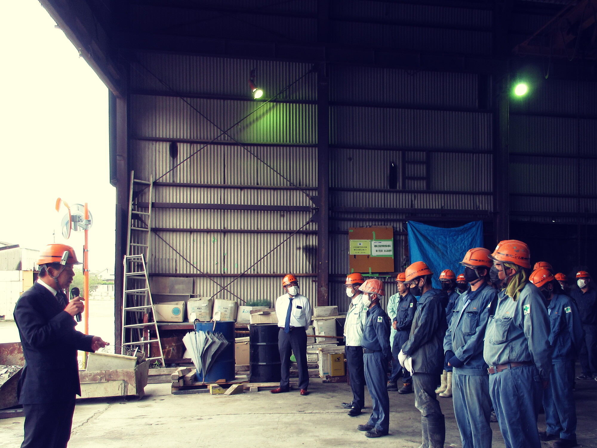 朝ミーティングの写真