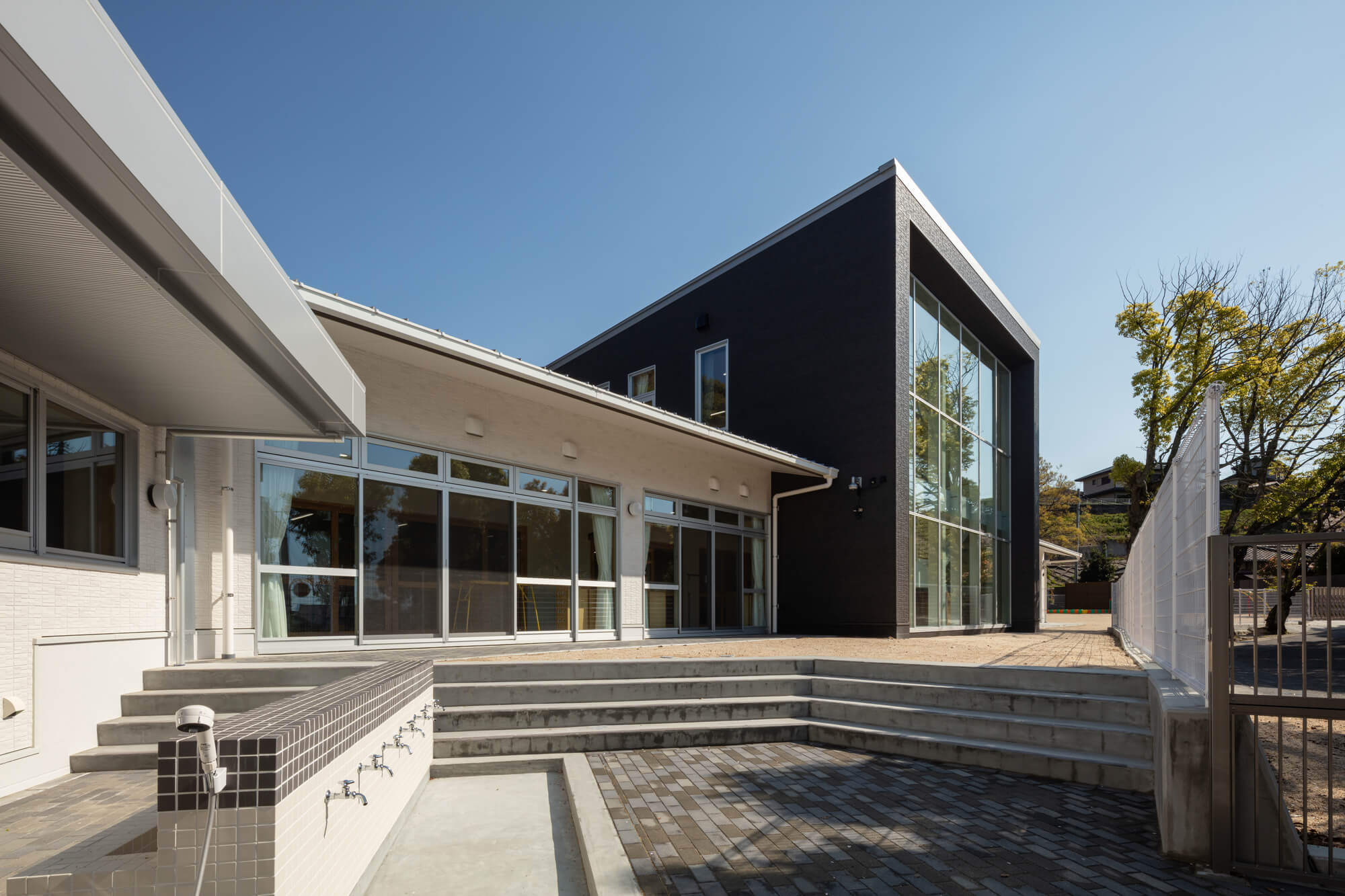 学校法人櫨蔭学園　認定こども園　聖光幼稚園の写真