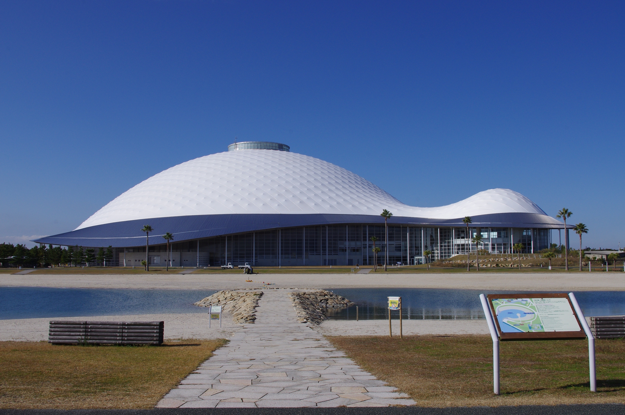 山口きらら博記念公園 多目的ドームの写真