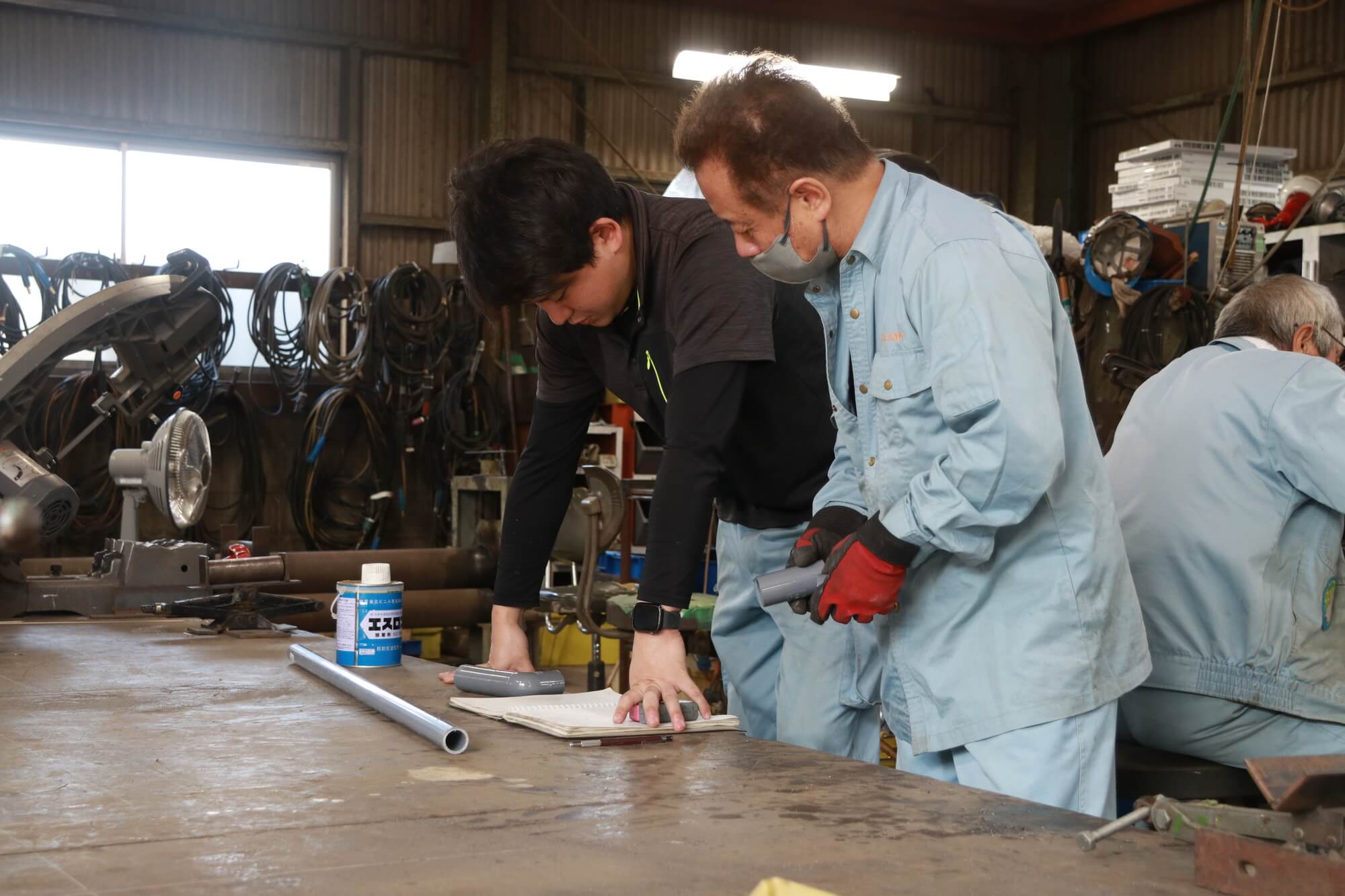 現場確認、寸法取りの写真