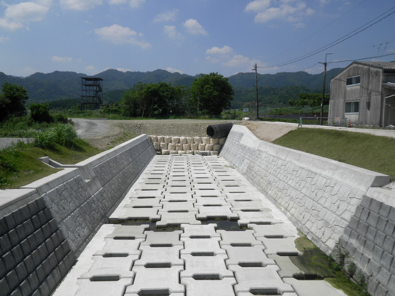 油川河川改修工事の写真
