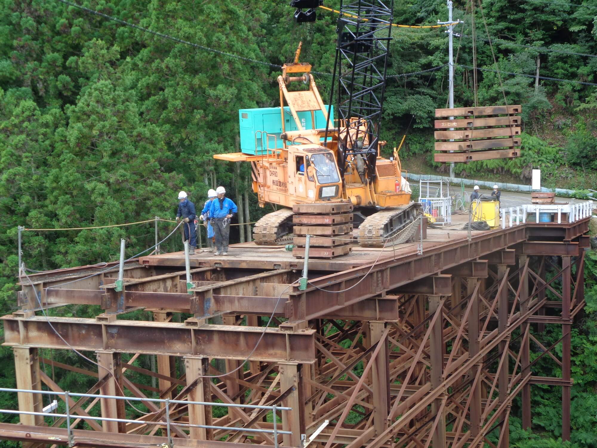 主要県道美祢油谷線単独道路改良第12工区 仮橋・仮桟橋撤去工事(R3.12)の写真
