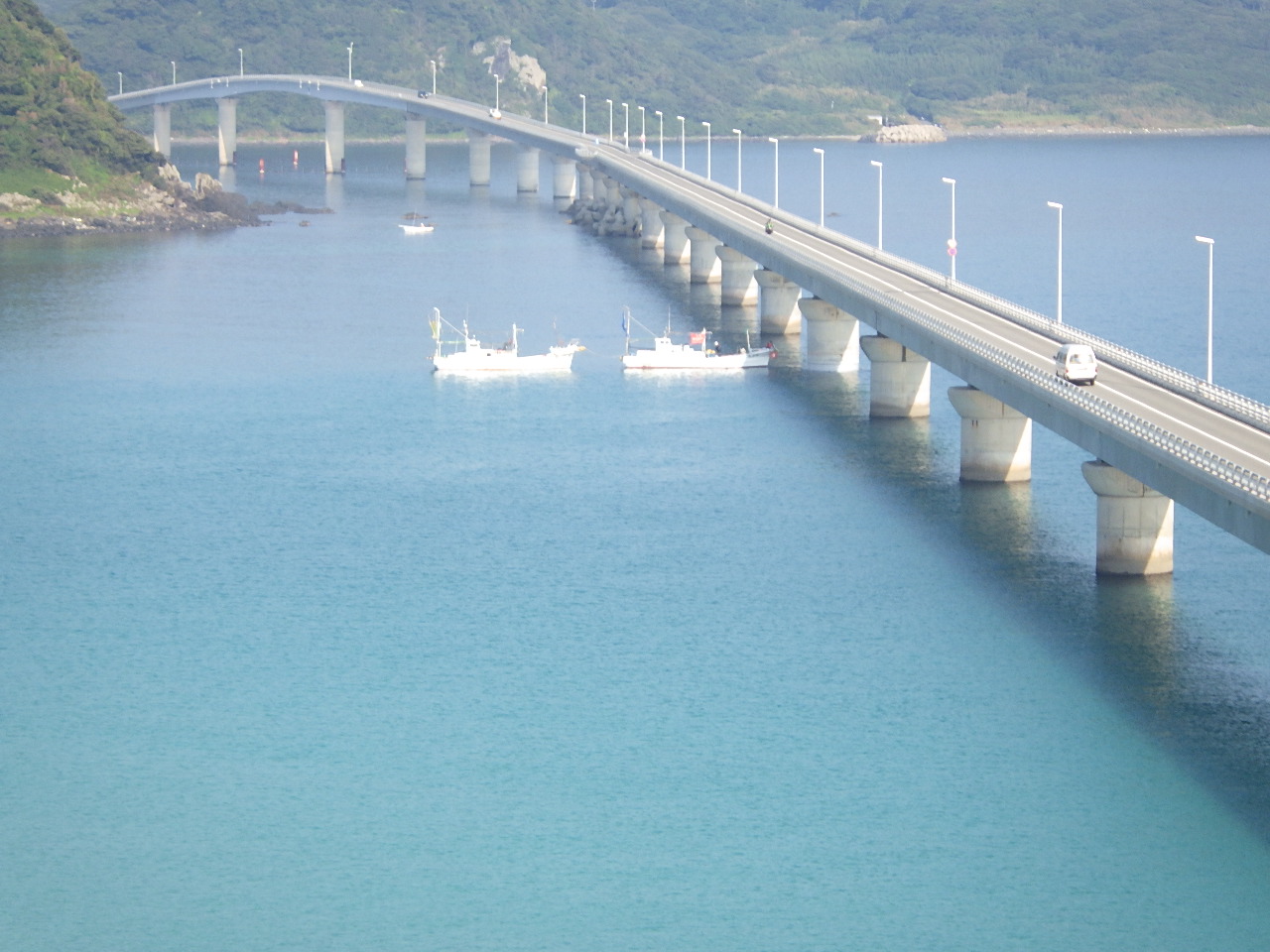 角島大橋　橋脚補修工事の写真