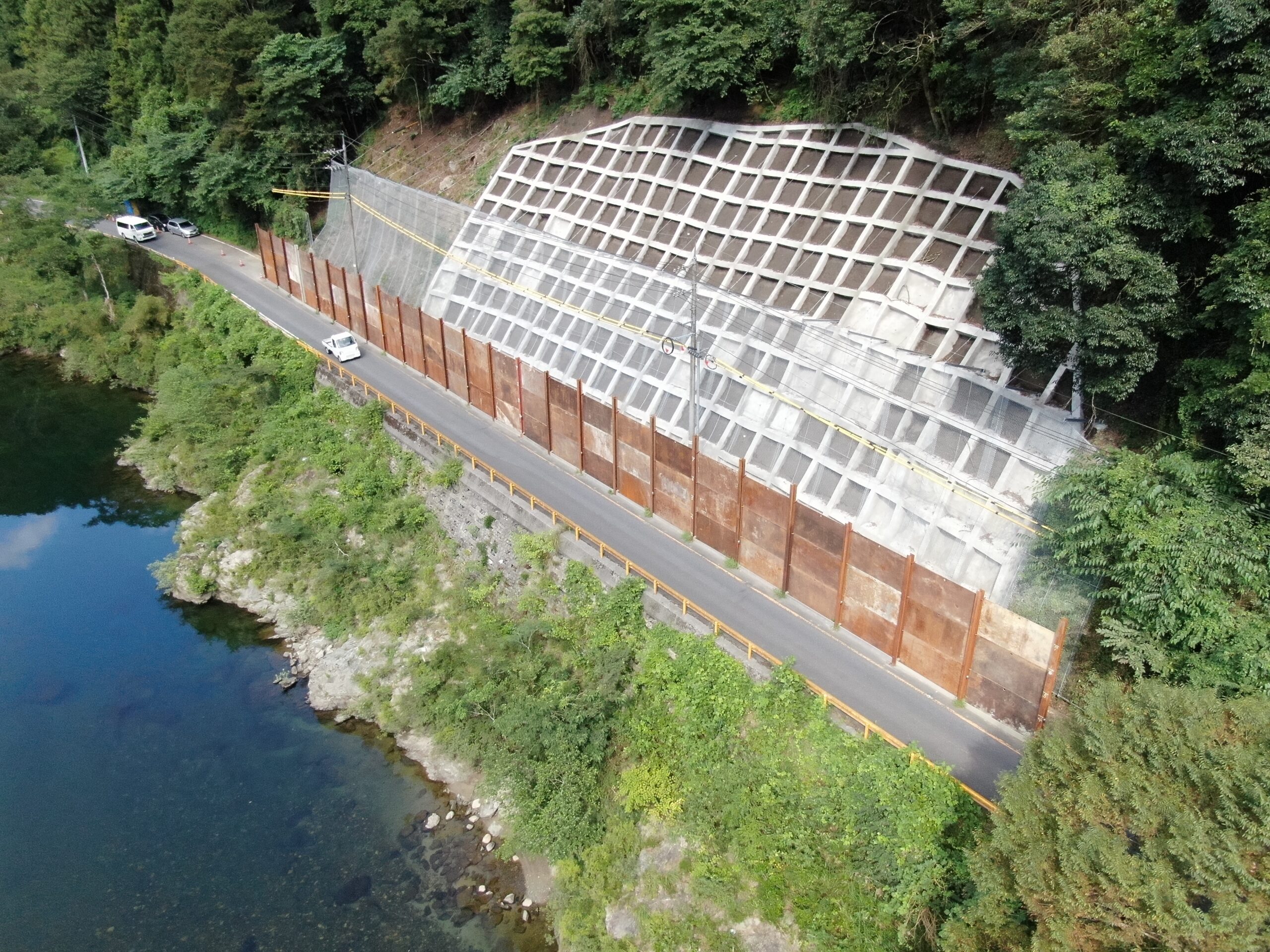 岩国市美川町　187号線　法面保護工事の写真