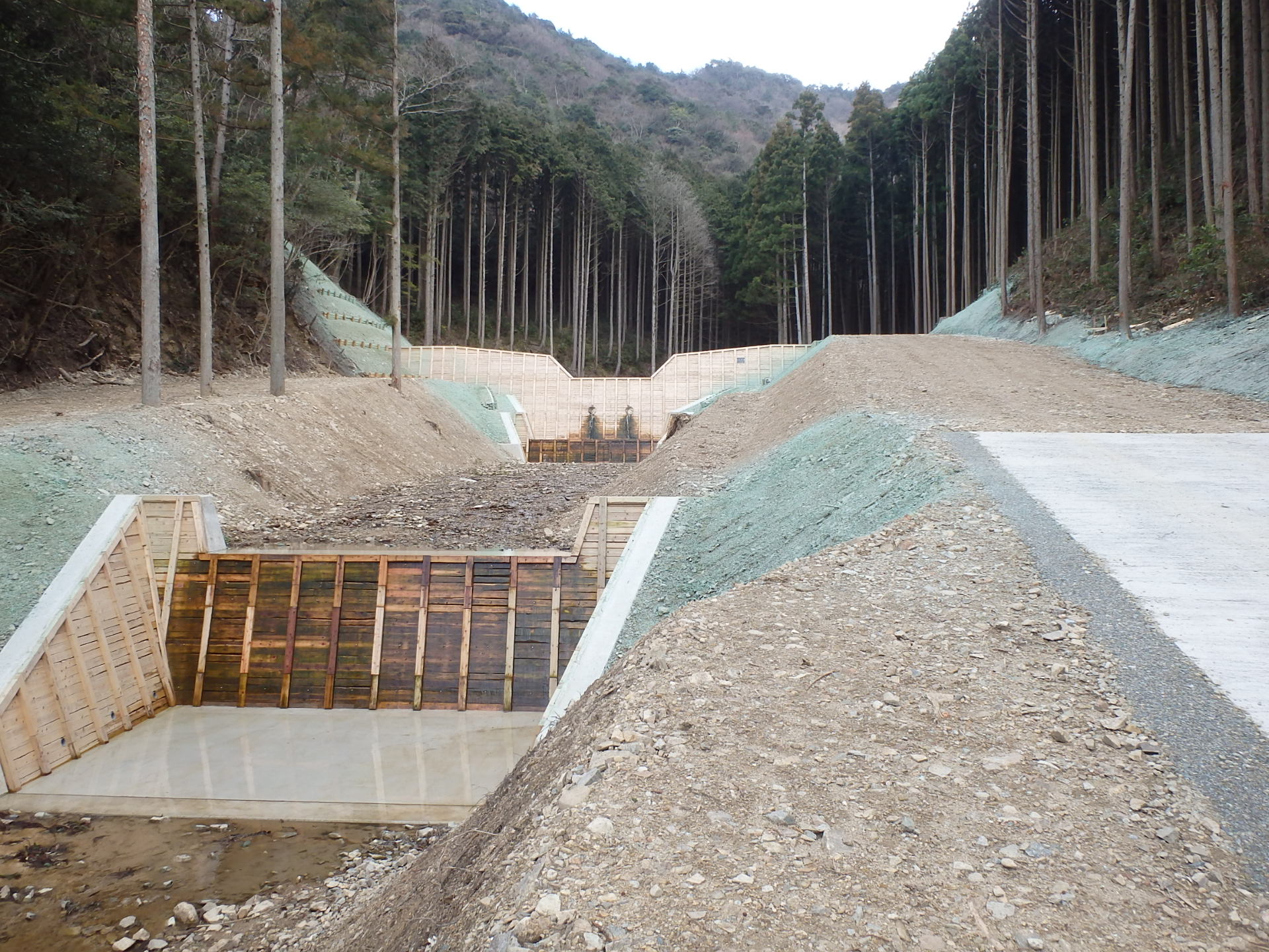 治山事業　矢櫃地区　予防治山工事の写真