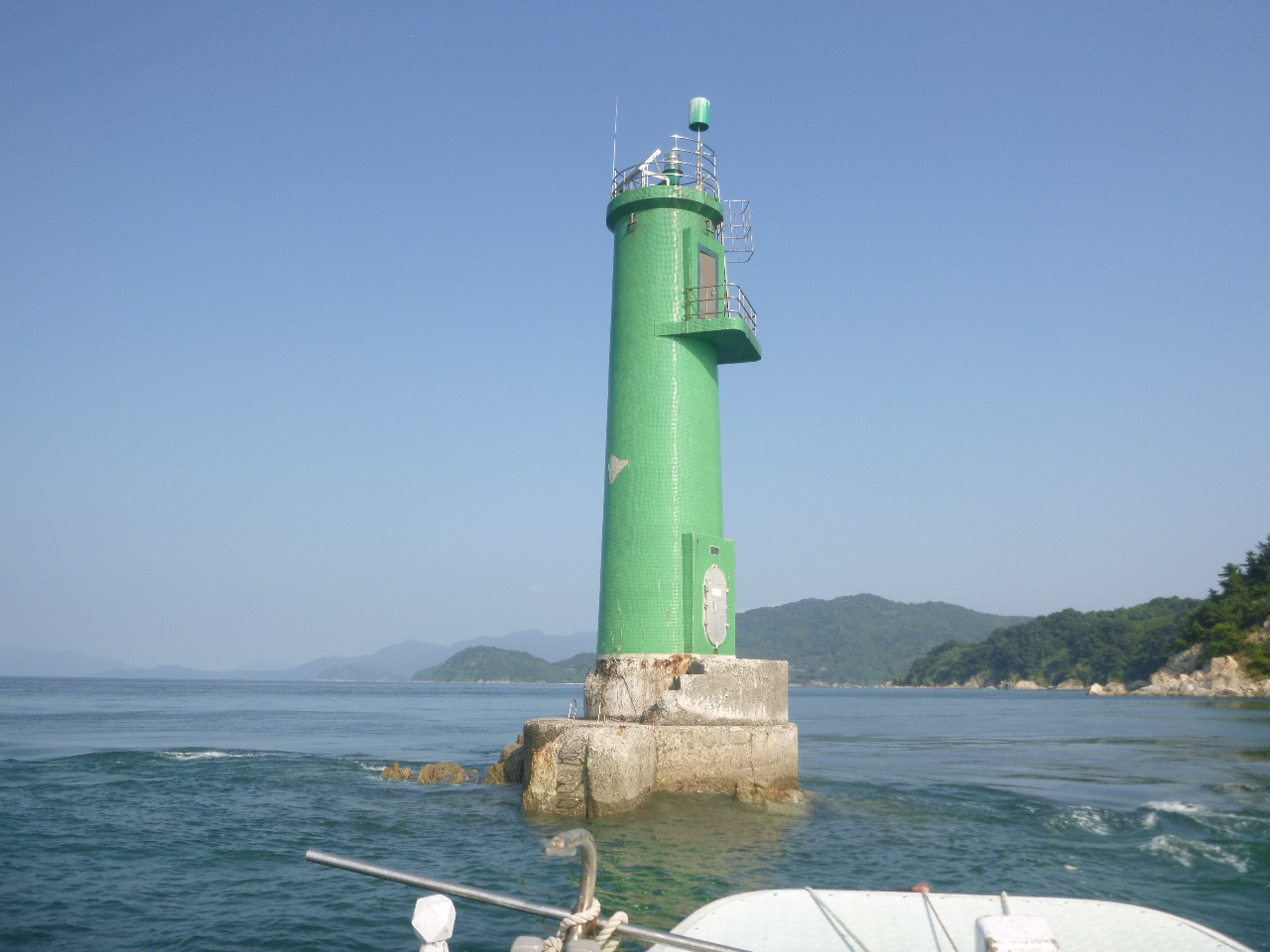 周防大島町沖家室　長瀬灯標改良改修の写真